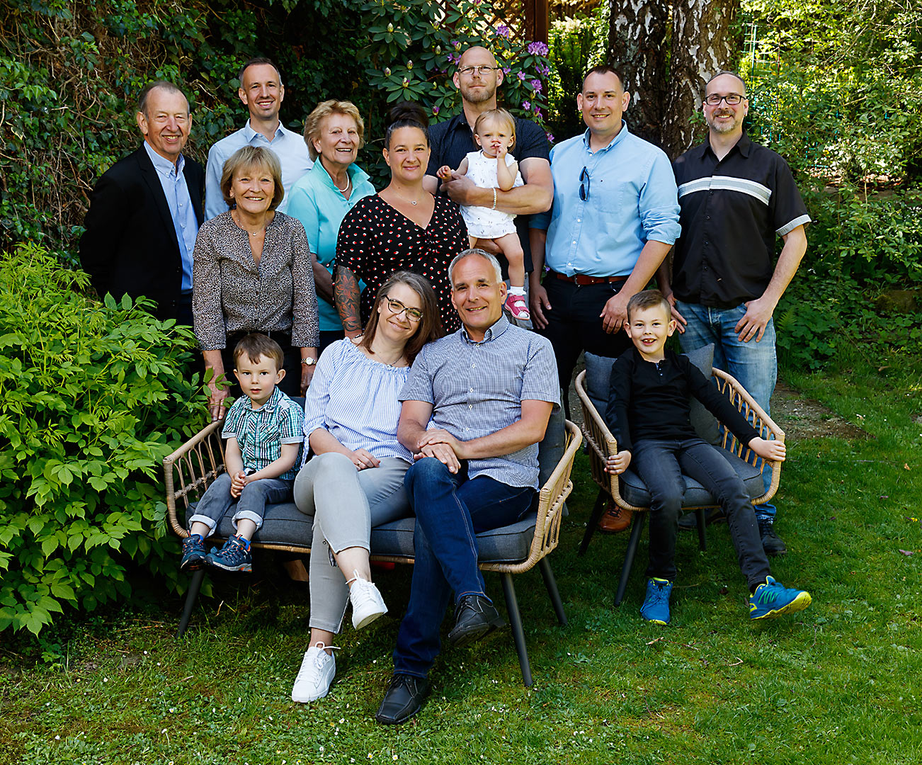 Familienbande mit jung, jünger und am jüngsten